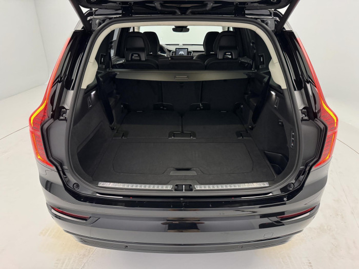 Volvo XC90 T8 AWD RECHARGE DARK ULTRA 7m