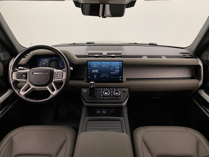 Land Rover Defender 110 D250 SE AWD AUT REZERVACE 3.0 d SE