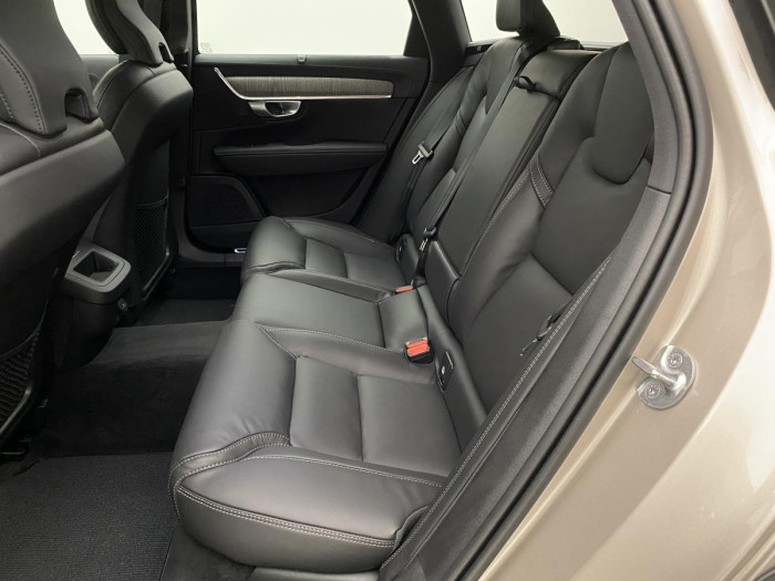 Volvo V90 B4 AWD AUT CROSS COUNTRY PLUS 2.0 Plus