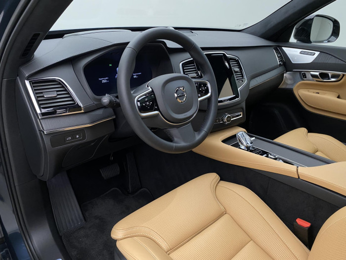 Volvo XC90 T8 AWD DARK ULTRA AUT CZ 1.maj