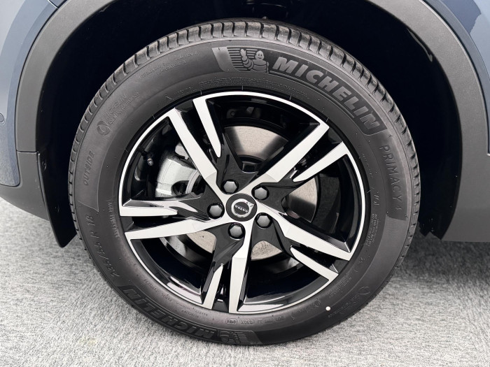 Volvo XC40 B3 AUT DARK PLUS