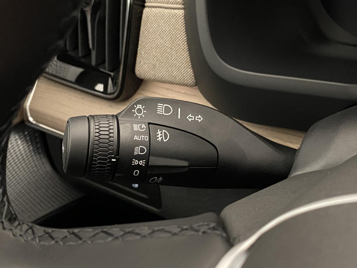 Volvo XC90 T8 AWD RECHARGE DARK ULTRA 7m