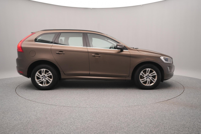 Volvo XC60 D4 MOMENTUM AUT CZ 2.4 d Momentum