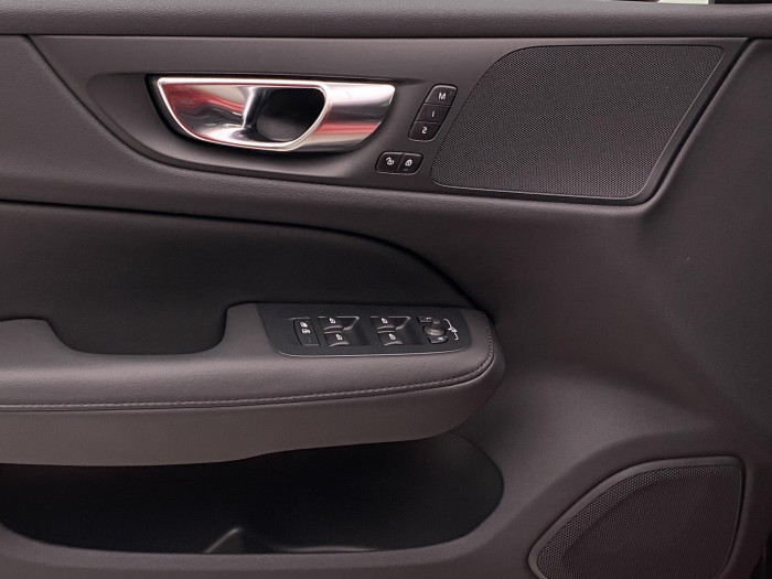 Volvo V60 B4 DARK PLUS AUT CZ