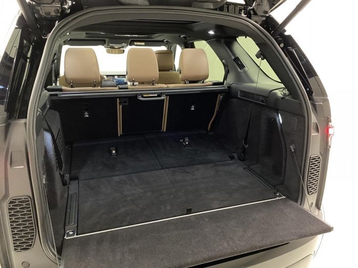 Land Rover Discovery D300 AWD DYNAMIC HSE REZERVACE 3.0 d Dynamic