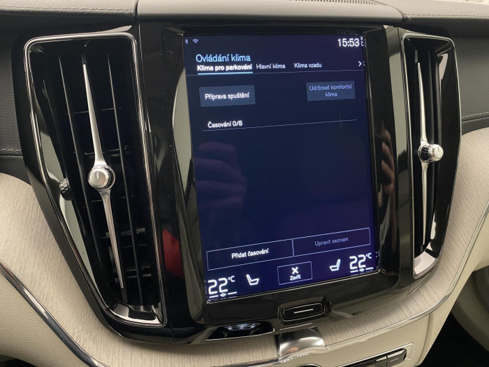 Volvo XC60 B4 AWD DARK PLUS AUT CZ