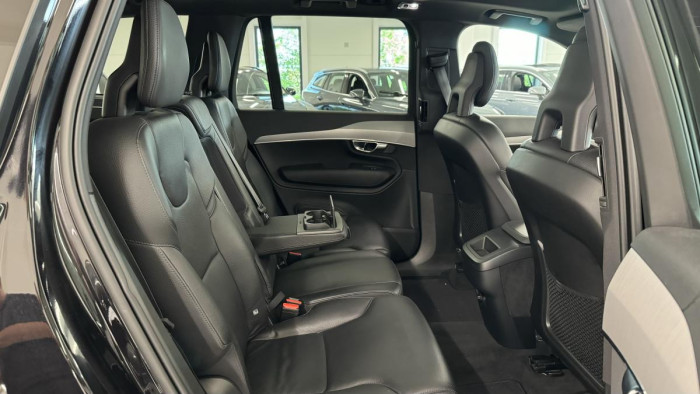 Volvo XC90 B5 AWD MOMENTUM AUT 2.0 Momentum