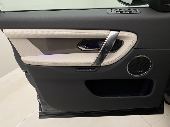 Land Rover Discovery Sport D200 R-DYNAMIC SE AWD AUT 2.0 d Dynamic SE