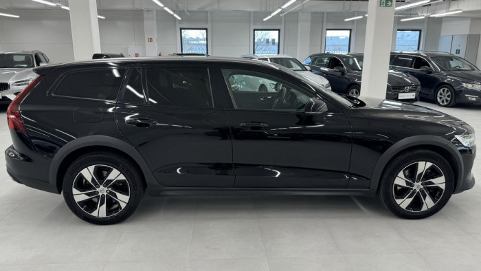 Volvo V60 CROSS COUNTRY D4 AWD REZERVACE 2.0 d