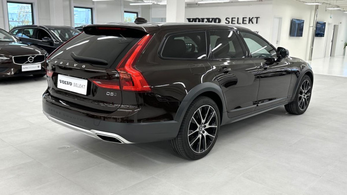 Volvo V90 CROSS COUNTRY D5 AWD REZERVACE 2.0 d