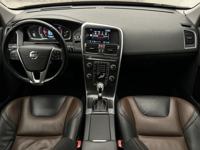 Volvo XC60 D5 AWD SUMMUM AUT CZ 2.4 d Summum