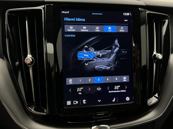 Volvo XC60 B4 MOMENTUM PRO AUT 1.maj. 2.0 Momentum