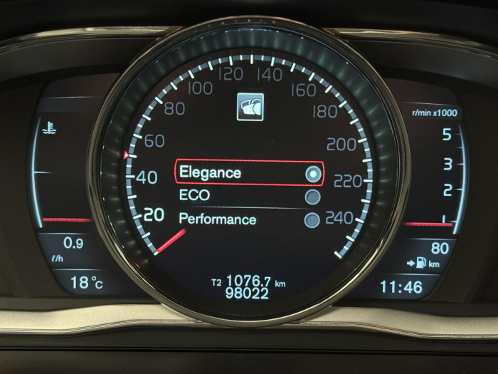 Volvo XC60 D5 AWD SUMMUM CZ 2.4 d Summum