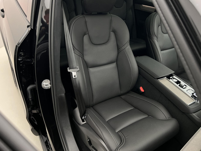 Volvo XC90 T8 AWD RECHARGE DARK ULTRA AUT
