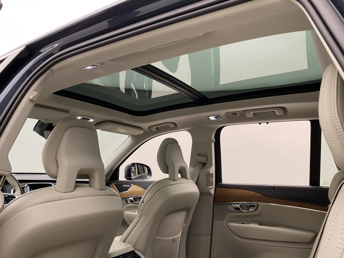 Volvo XC90 B6 AWD INSCRIPTION REZERVACE