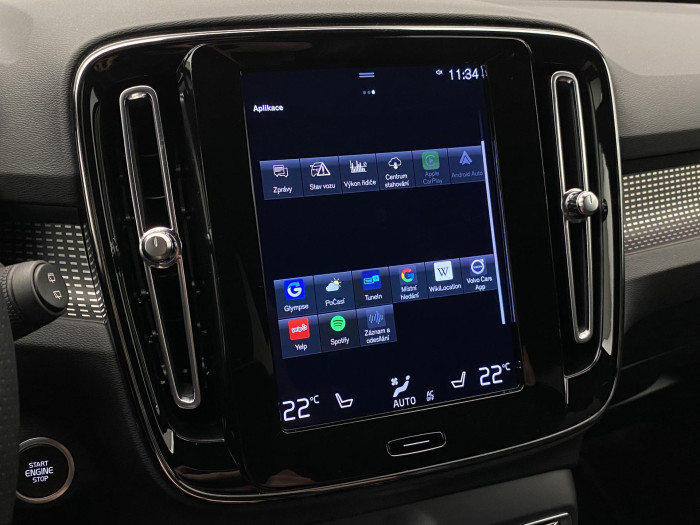 Volvo XC40 B4 AWD R-DESIGN AUT CZ