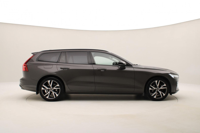 Volvo V60 B4 PLUS DARK AUT 1.maj