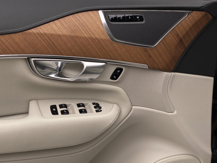 Volvo XC90 B5 AWD INCRIPTION AUT CZ 7míst