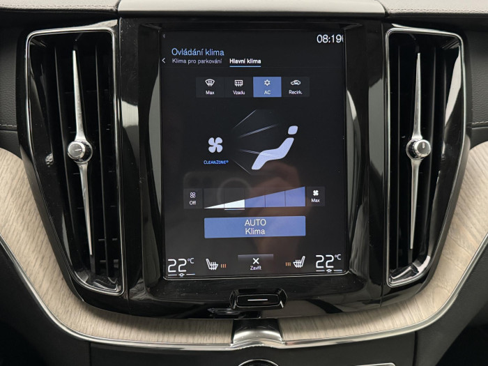 Volvo XC60 B4 AWD INSCRIPTION AUT CZ