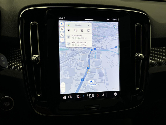 Volvo XC40 B3 ULTRA DARK AUT CZ 1.maj.