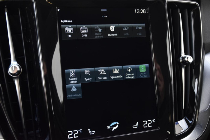 Volvo V60 B4 MOMENTUM REZERVACE 2.0 Momentum