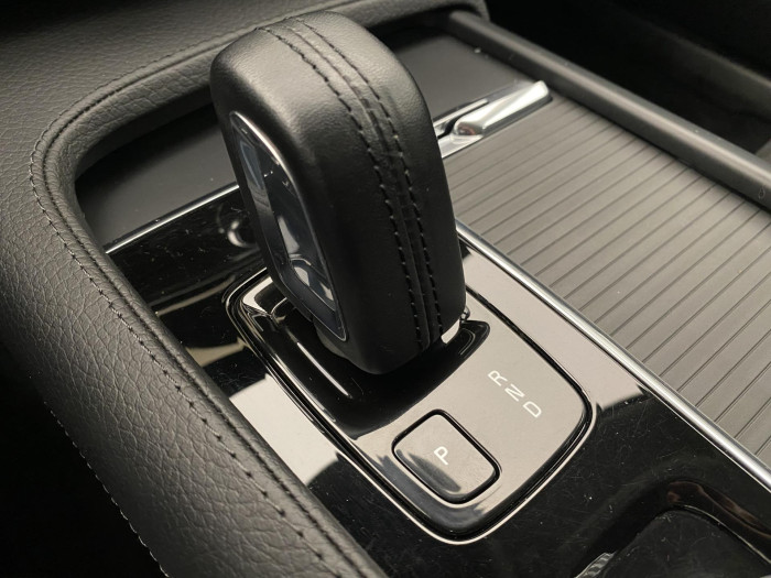 Volvo V90 B4 MOMENTUM AUT CZ 2.0 Momentum