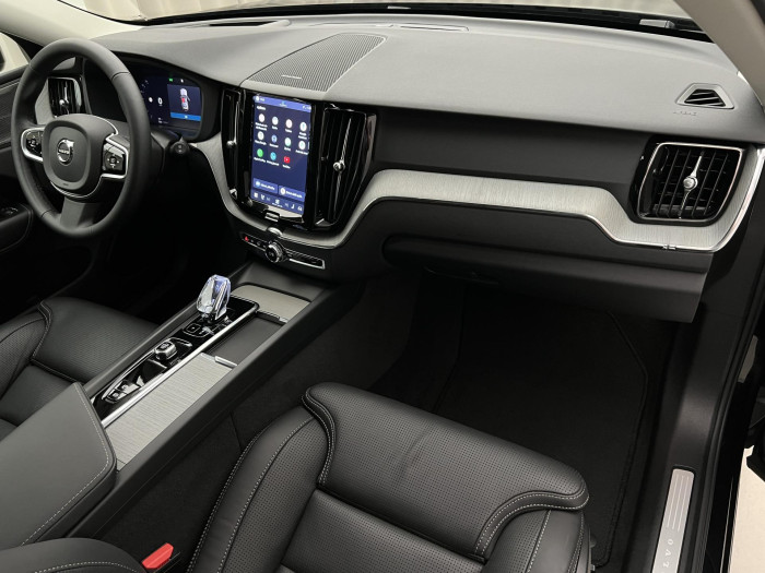 Volvo XC60 B5 AWD PLUS DARK AUT 1.maj.