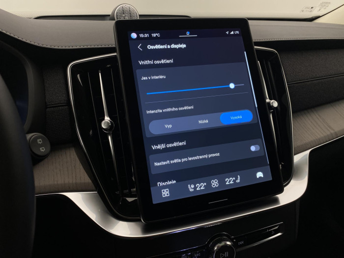 Volvo XC90 T8 AWD RECHARGE DARK REZERVACE