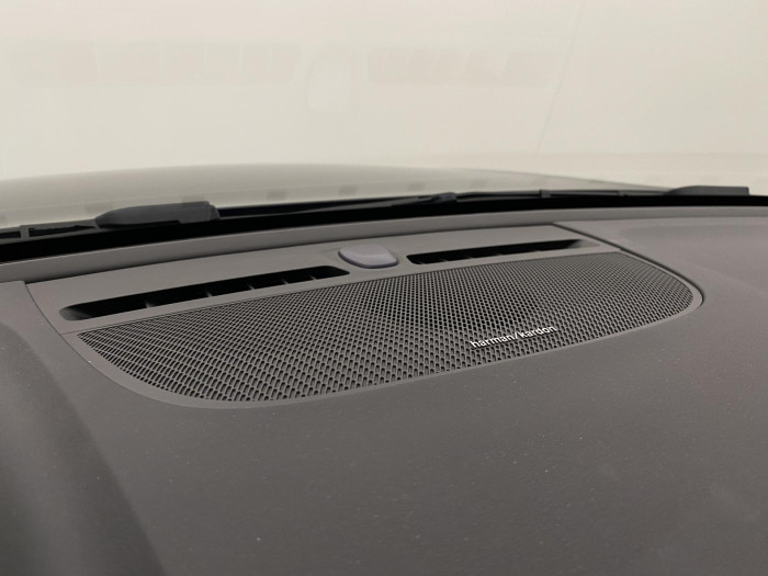 Volvo EC40 ULTRA BLACK EDITION TWIN MOTOR Edition