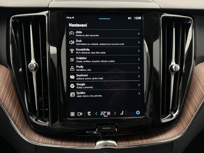 Volvo XC60 T8 AWD RECHARGE BRIGHT PLUS