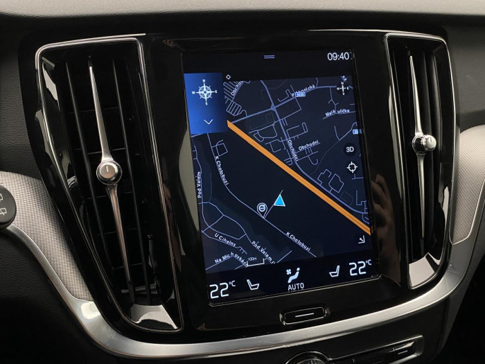 Volvo V60 D4 INSCRIPTION AUT REZERVACE 2.0 d