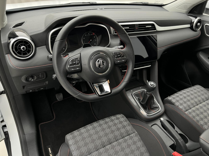MG ZS 1.5 ESSENTIAL PLUS CZ 1.maj.