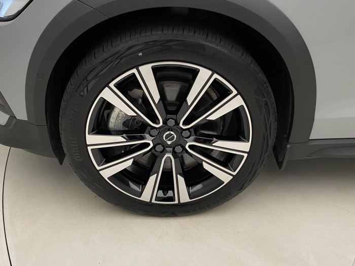 Volvo V60 CC B5 AWD PLUS AUT 1.maj