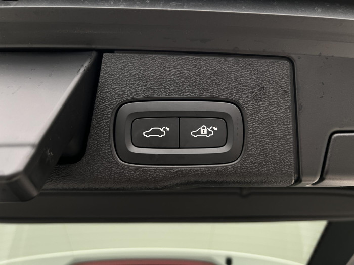 Volvo XC60 T6 AWD RECHARGE PLUS DARK AUT