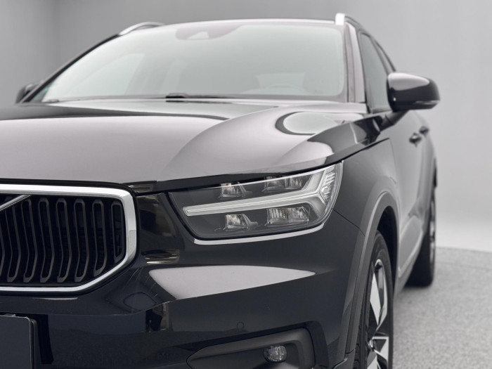 Volvo XC40 B4 MOMENTUM PRO CZ 1.maj 2.0 Momentum