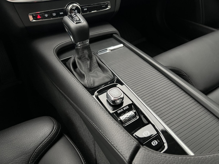 Volvo V90 D4 MOMENTUM AUT 2.0 d Momentum