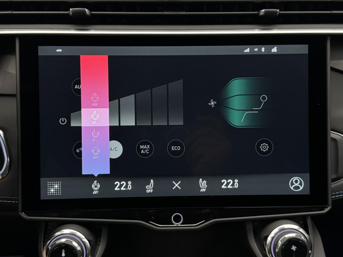 Lynk & Co 01 PHEV DCT AUT 1.maj