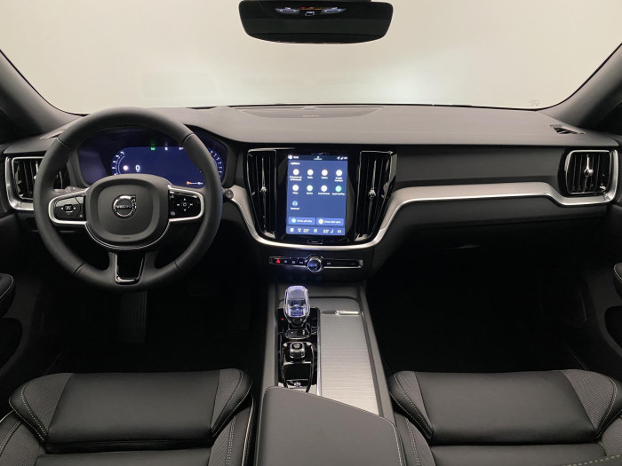 Volvo V60 B4 AUT DARK PLUS