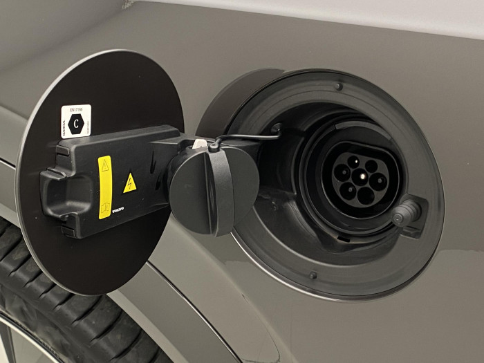 Volvo XC90 T8 AWD RECHARGE DARK REZERVACE