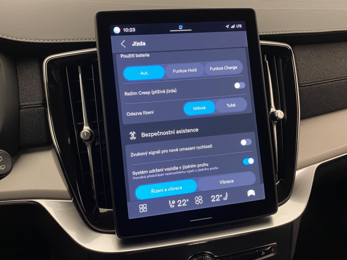 Volvo XC90 T8 AWD RECHARGE CORE AUT CZ 7m