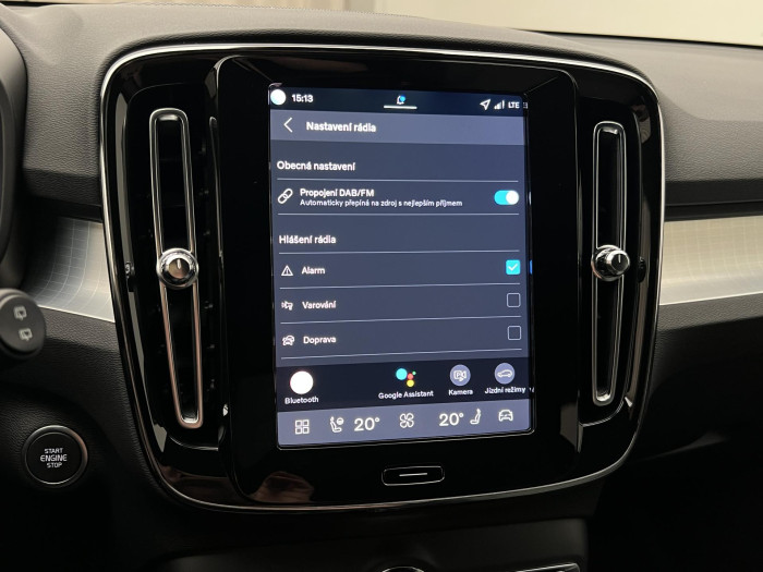 Volvo XC40 B3 DARK PLUS AUT