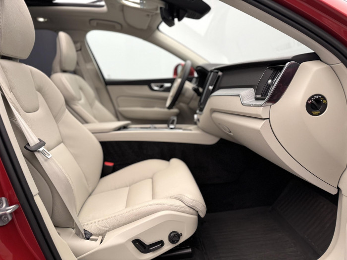 Volvo XC60 T6 AWD RECHARGE PLUS BRIGHT CZ