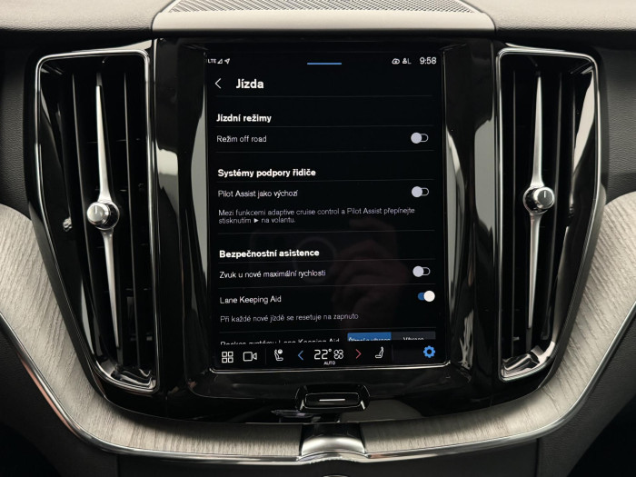 Volvo XC60 B5 AWD PLUS DARK AUT 1.maj.