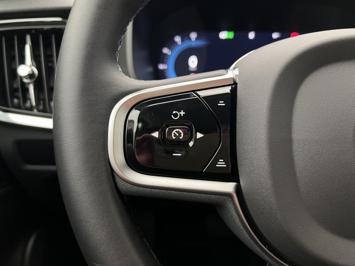Volvo V90 T6 AWD RECHARGE PLUS DARK AUT