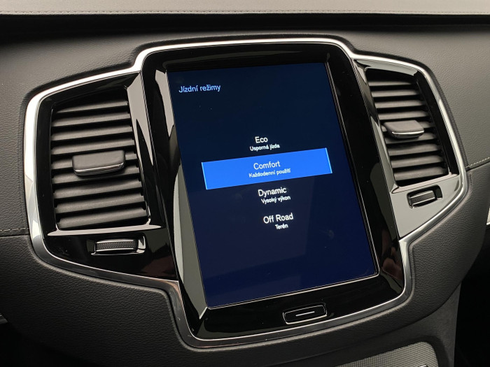 Volvo XC90 B5 AWD INSCRIPTION AUT CZ 7m