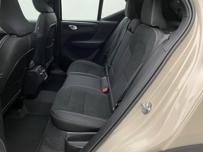 Volvo XC40 B3 AUT DARK PLUS
