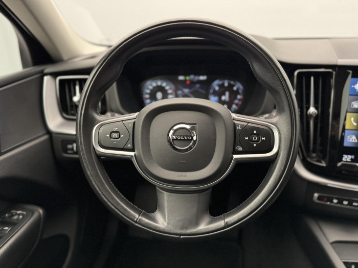 Volvo XC60 B4 AWD MOMENTUM PRO CZ 2.0 Momentum