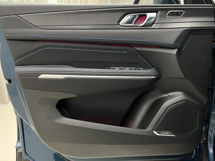 Lynk & Co 01 PHEV DCT AUT 1.maj.