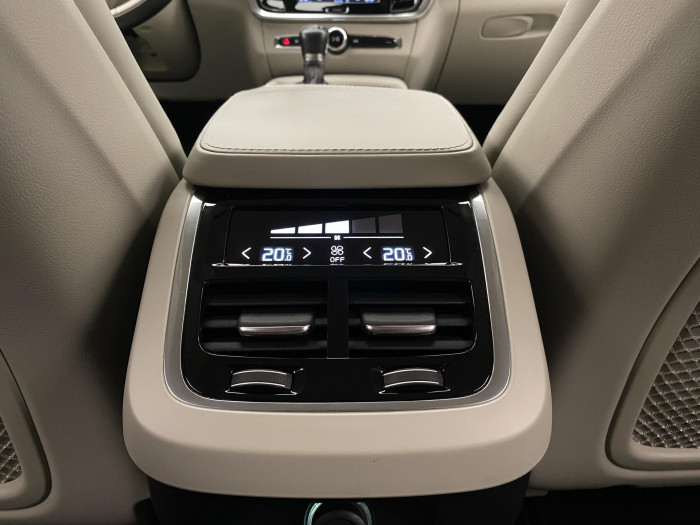 Volvo S90 T6 AWD INSCRIPTION AUT CZ