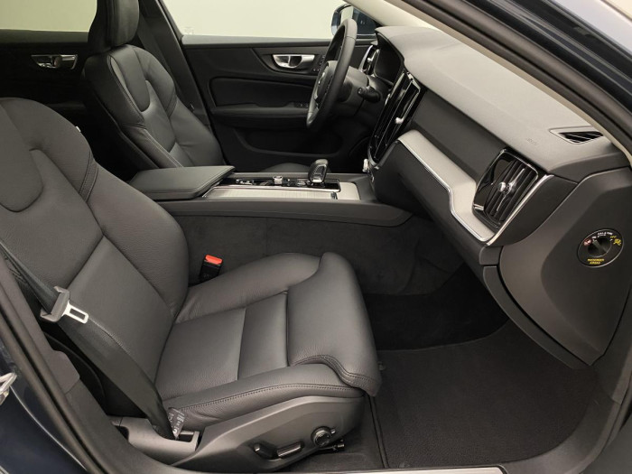 Volvo V60 B4 PLUS AUT CZ 1.maj. 2.0 Plus